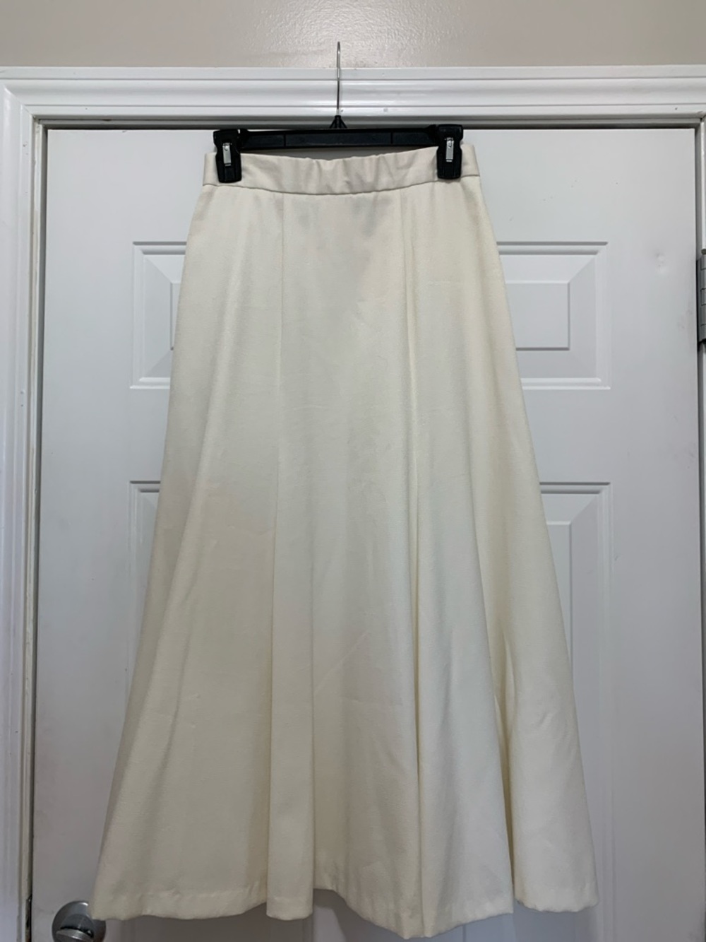 4/$10 Lucia Vintage Cream A-Line Midi Skirt with Gold Button Detail Size 2 - Picture 3 of 5